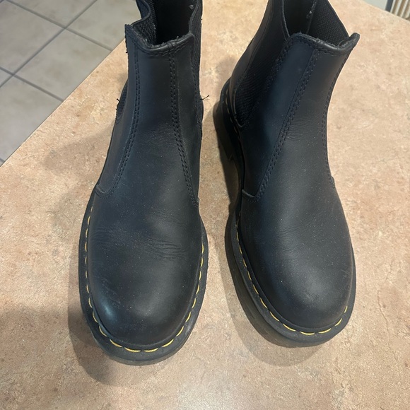 Practically New. Worn 2 times!  No flaws - Picture 2 of 6
